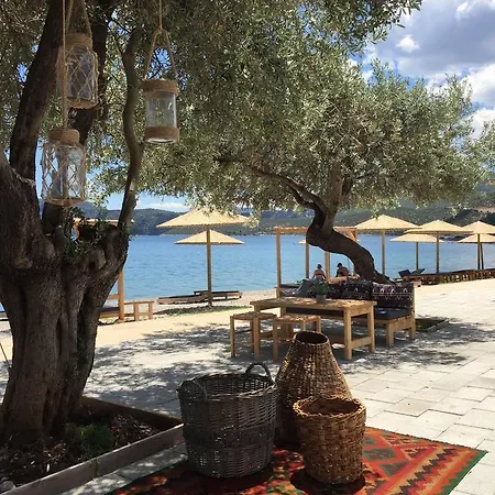Bayview Village * Korfos